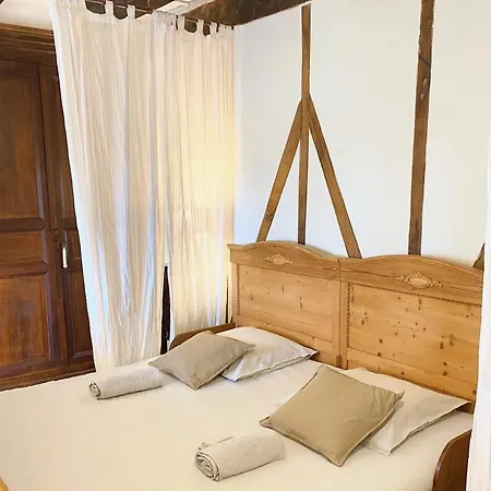 De Charme Avec Grand Jardin & Piscine Touffailles