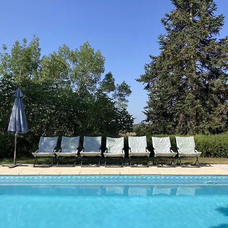 Dom wakacyjny De Charme Avec Grand Jardin & Piscine Touffailles