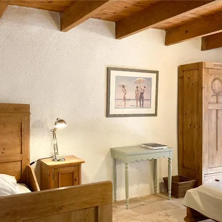 De Charme Avec Grand Jardin & Piscine Touffailles
