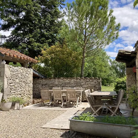 Dom wakacyjny De Charme Avec Grand Jardin & Piscine *